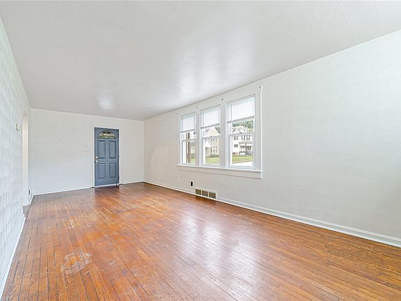 3rd image of 161 Johnson Ave
