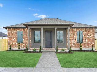 3913 Volpe Dr, Chalmette, LA 70043