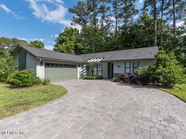 7372 SECRET WOODS Drive, Jacksonville, FL 32216