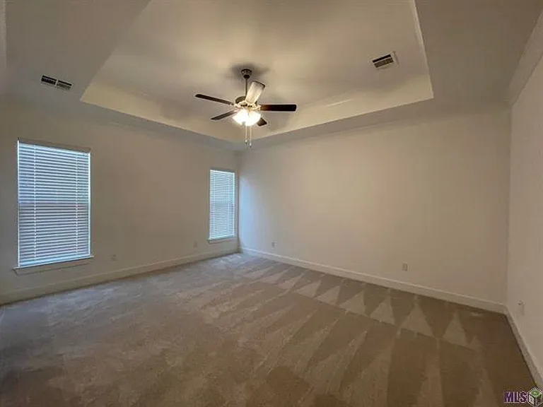 9905 Stonewater Dr — Photo 10