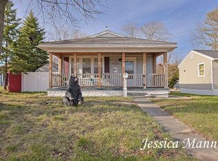 990 W Laketon Ave, Muskegon, MI