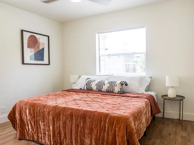 2160 Riverside Ave #6 — Photo 19