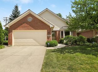 2131 Hallmark Ct, Wheaton, IL 60187