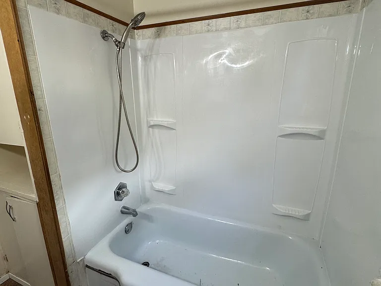 218 Phelps St — Photo 7
