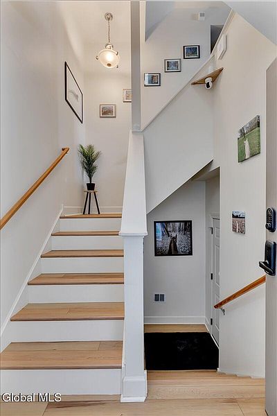 4th image of 5203 Admirals Walk Drive
