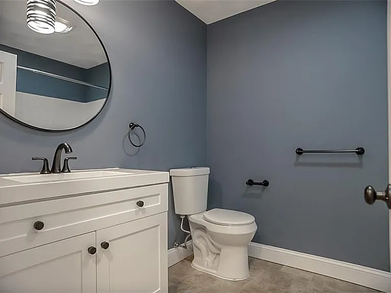 728 Beverage Hill Ave #11 — Photo 9