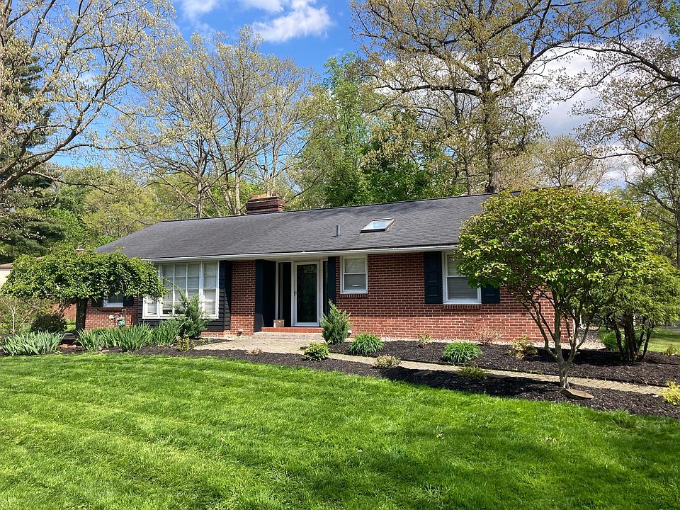 1st image of 7843 Oakhurst Cir