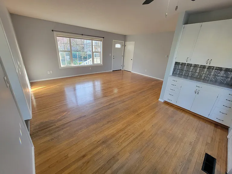 8385 SW Avery St #101 — Photo 9