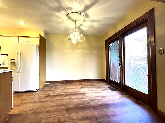 5th image of 2803 Del Prado Dr