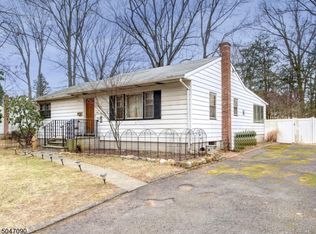 584 Parkview Ave, North Plainfield, NJ 07063