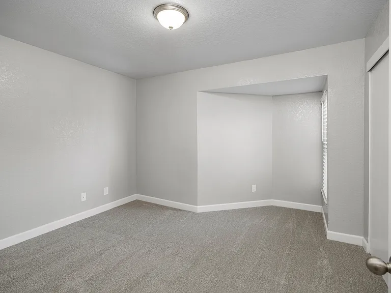 Crestview North Apartments — Photo 39