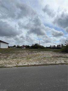 913 NE Juanita Pl, Cape Coral, FL, 33909