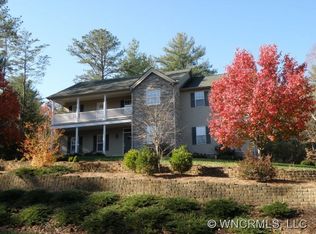 9 Meadow Brook Dr, Fletcher, NC 28732