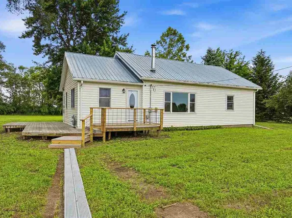 604 S Todds Ferry Rd, Conesville, IA 52739