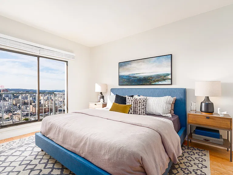 Nob Hill Tower — Photo 15