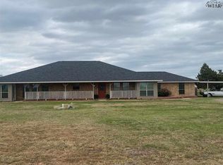 3400 Fm 367 E, Iowa Park, TX 76367