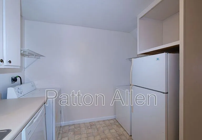 97 Citadel Dr #208 — Photo 5