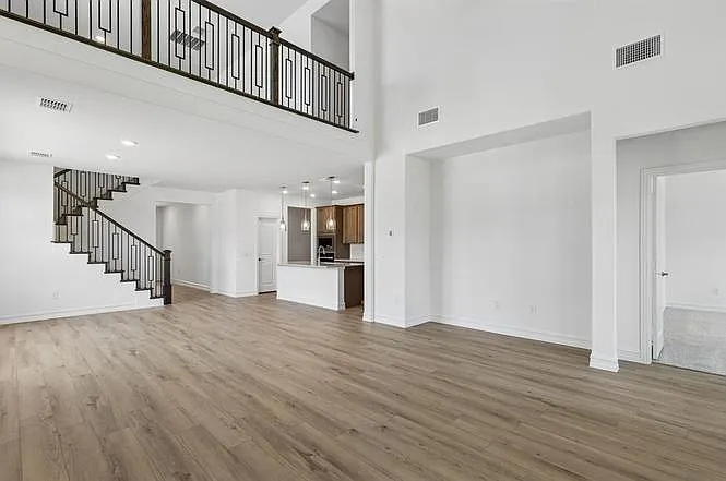 1812 Briarcrest Dr — Photo 1