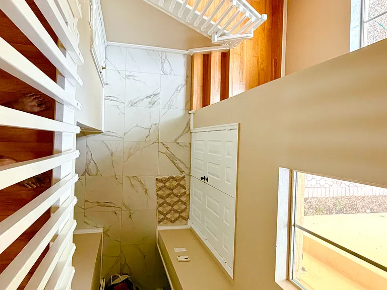 800 Stanton Dr — Photo 3