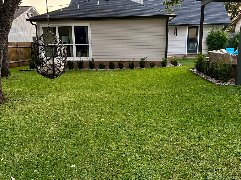 6610 Luckenbach Ln — Photo 16