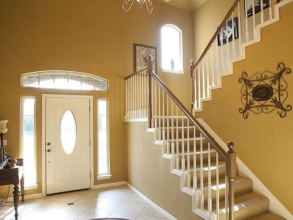 2 Story Entry with travertine floors