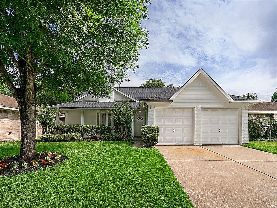 1st image of 403 Elder Glen Dr