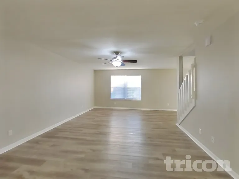 1411 Blue Brook Way — Photo 3