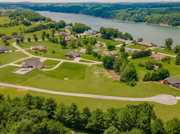 70 E Blackberry Ln, Bronston, KY 42518