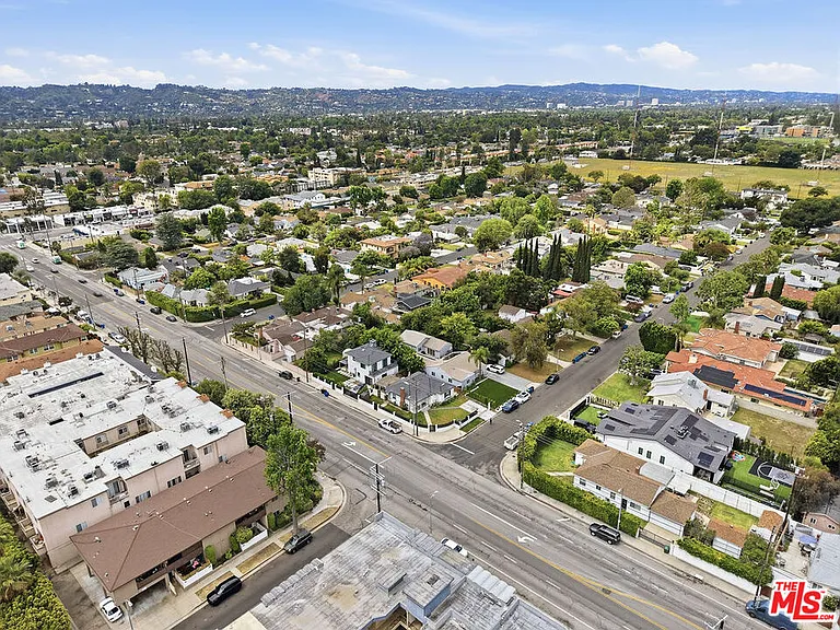 12500 Miranda St — Photo 23