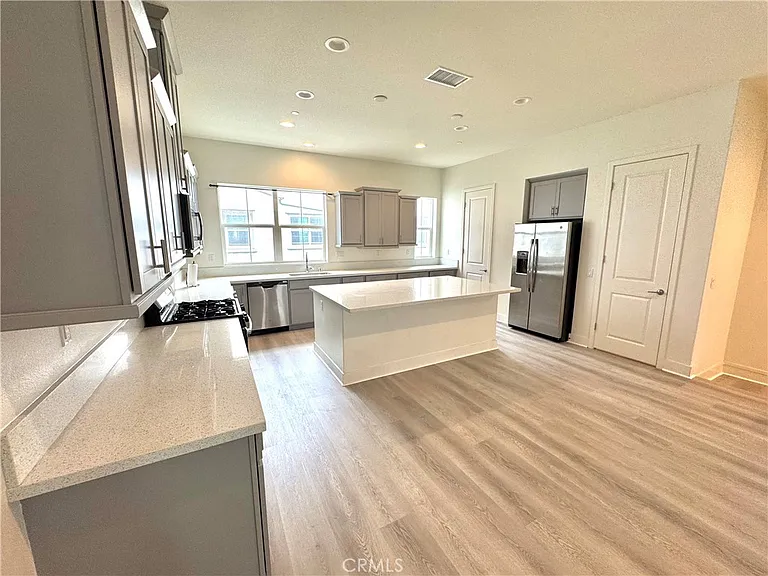 15936 Ellington Way — Photo 14