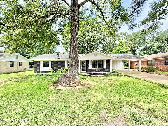 2nd image of 705 Emerald Dr