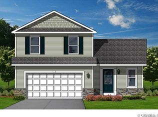 103 Rockdale Trl, Greece, NY 14612