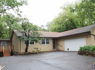 2480 NW 46th St, Topeka, KS 66618