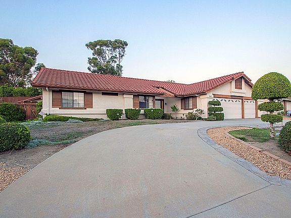 3rd image of 1640 Ventana Dr