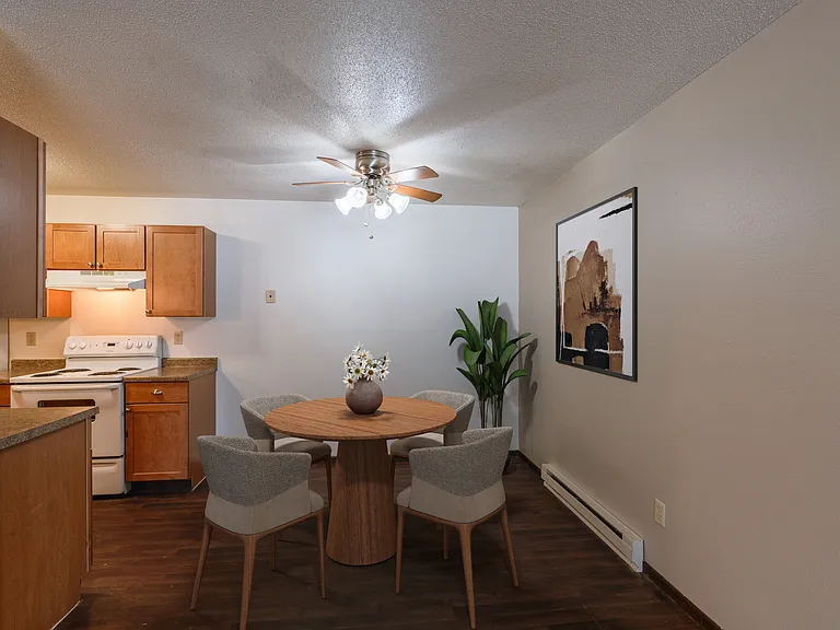 Fargo, ND Long Island Apartments | Dining