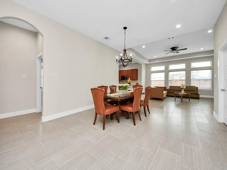 2003 Marthoman Dr — Photo 16