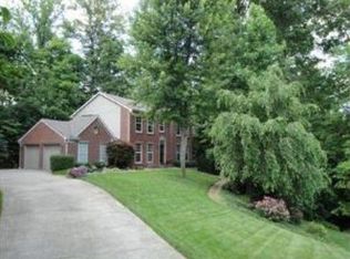 4198 Woodknoll Dr, Batavia, OH 45103