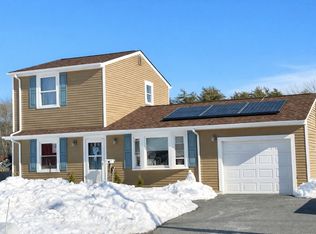 78 Greenbrier Dr, New Bedford, MA 02745