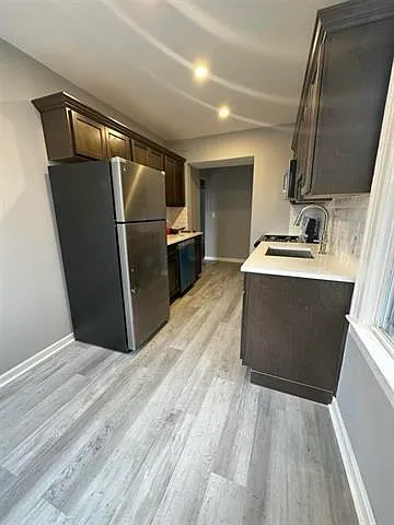448 Avenue E — Photo 7