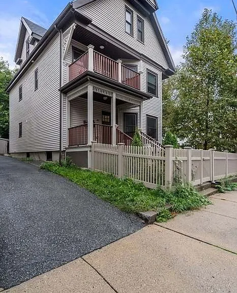 40 Grant St #1 — Photo 1