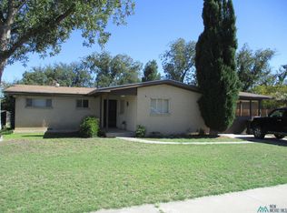 922 Albert St, Carlsbad, NM 88220