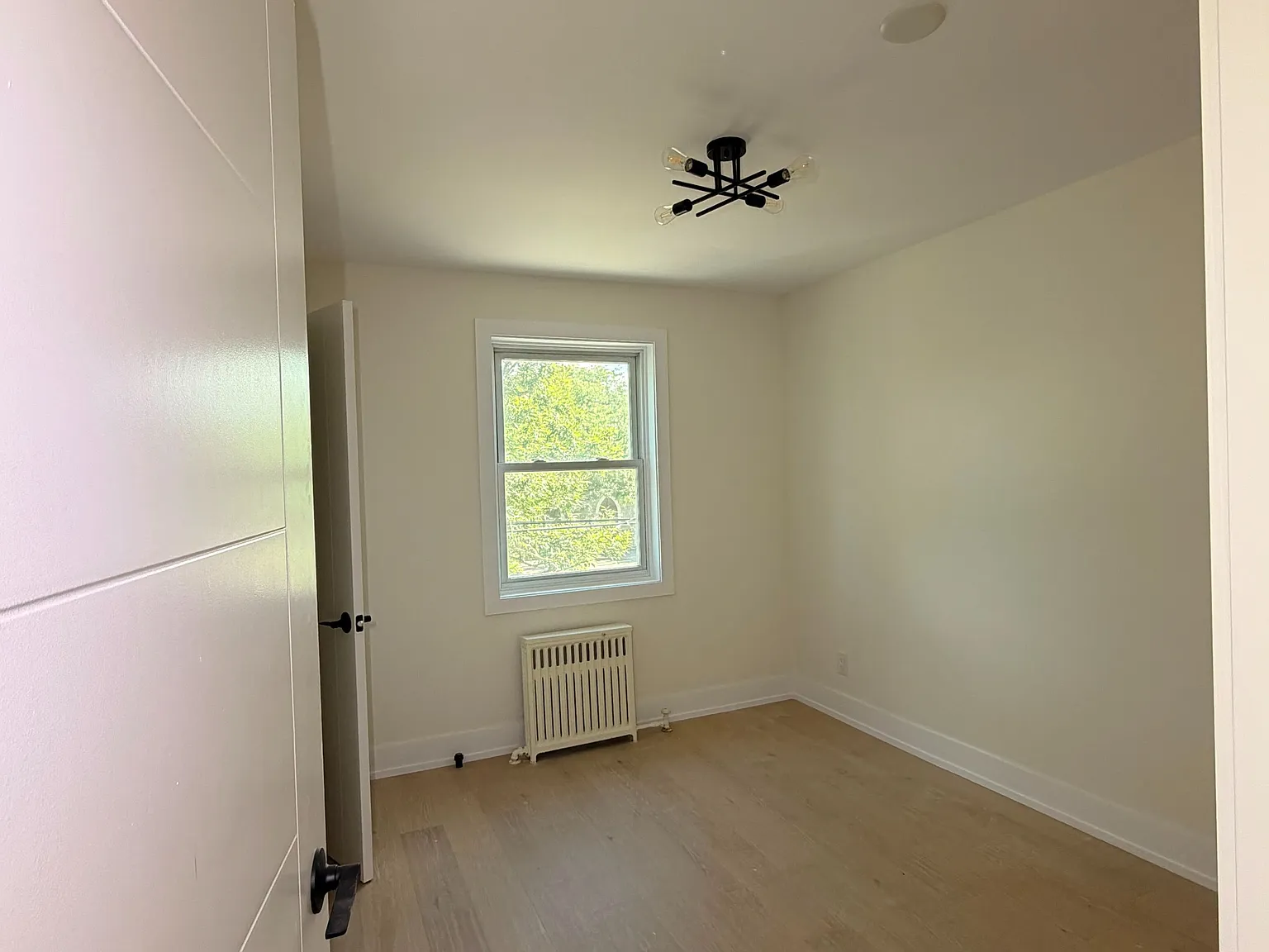 2 bed, $2,400 — Photo 4