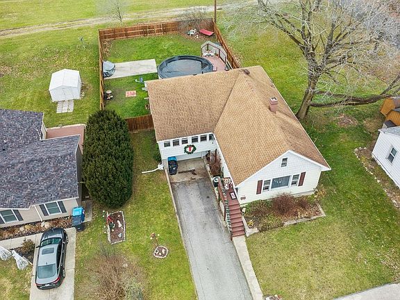 5th image of 1648 College Ave