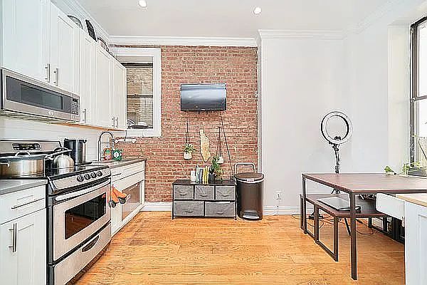 1st image of 325 E 83rd St APT 1C