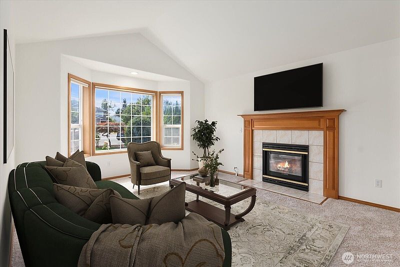 4th image of 4121 173rd Street SW