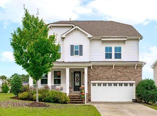 736 Meadowside Ct, Apex, NC 27523