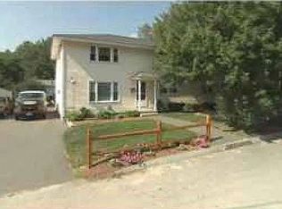 8 Calais St, Nashua, NH 03060