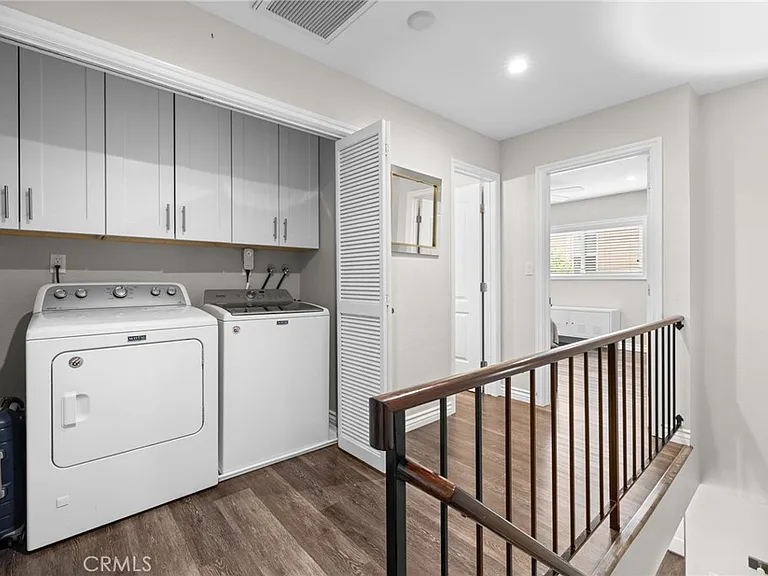 545 E Cypress Ave #F — Photo 15