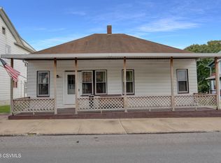 3 W Market St, Freeburg, PA 17827