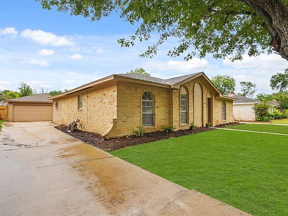 3rd image of 22114 Merrymount Drive